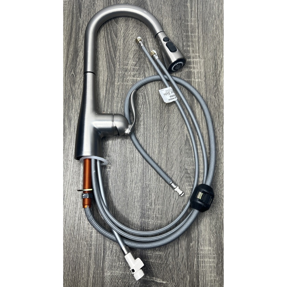 Moen 7594SRS Arbor Single Handle Pulldown Spray Kitchen Faucet Used